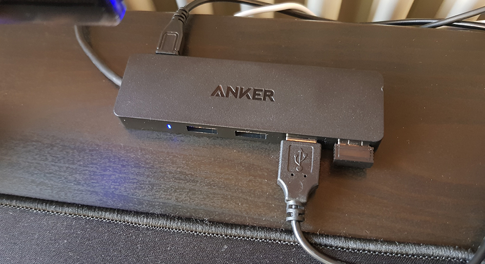 Anker Hub Usb 3.0, azienda che produce ottimi prodotti come quello in questione. Dimensioni ultra compatte, con uno spessore di 1cm